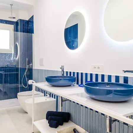 Ops Right In The Centre Of Apartment Sorrento