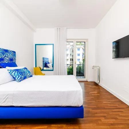 Ops Right In The Centre Of Apartment Sorrento