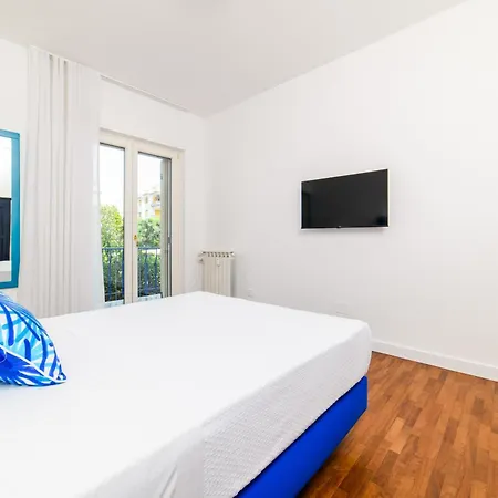 Apartment Ops Right In The Centre Of Sorrento