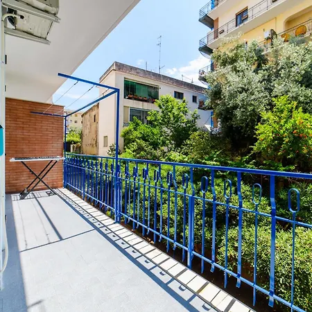 Ops Right In The Centre Of Sorrento